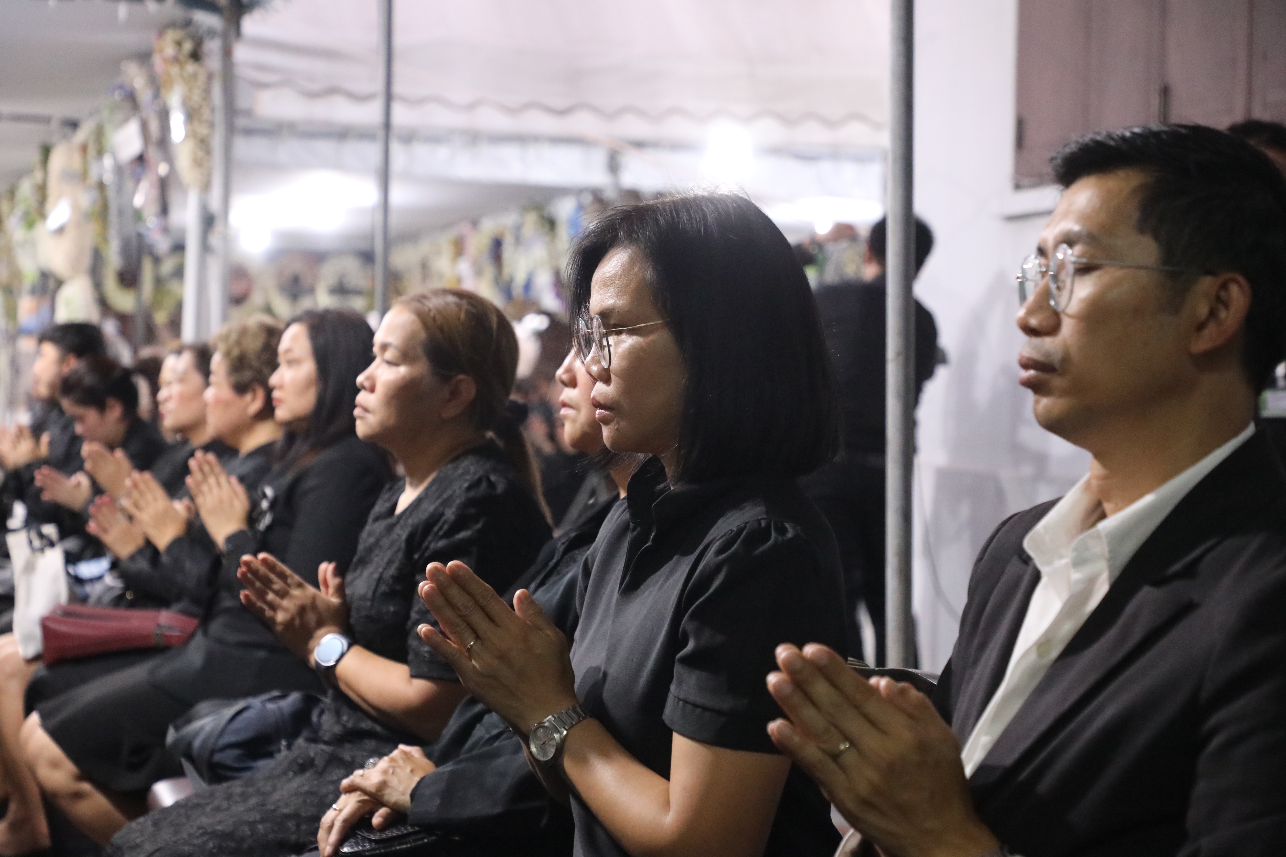 title - ส.ป.ก. ร่วมอาลัย เข้าร่วมงานสวดพระอภิธรรม นายจรัลธาดา กรรณสูต องคมนตรี อดีตปลัดกระทรวงเกษตรและสหกรณ์
